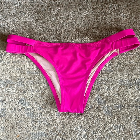 Victoria’s Secret The Itsy Hot Pink Bikini Bottoms Cut Out Sides Mid Rise: Large - Picture 1 of 7